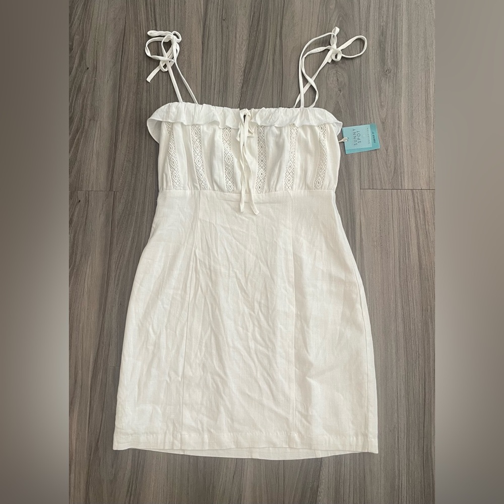 NWT Forever 21 Eyelet Top Dress
